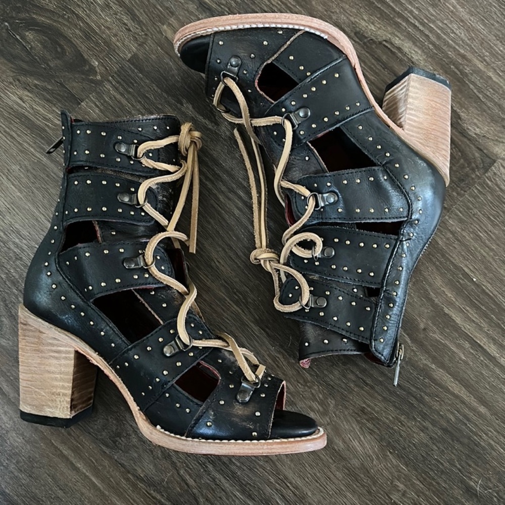 Unworn. Free bird. Price $150.